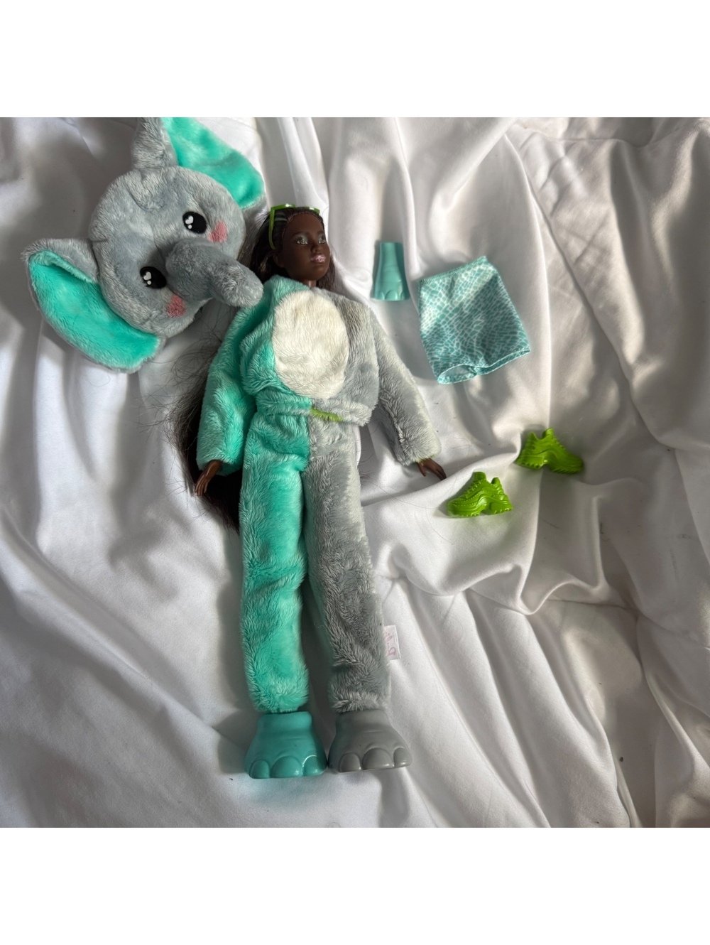 Barbie Cutie Reveal Jungle Series Fashion Doll with Elephant Plush Costume